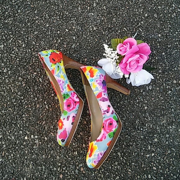 🎊💕HOST PICK Pumps💕🎊 - Picture 2 of 4